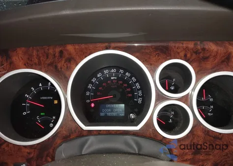 2007 Toyota Tundra Limited 5.7L V8 z USA, uszkodzony, nr VIN 5TBDV58147S483151